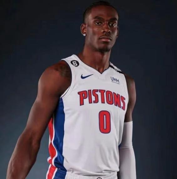 22届4大内线金刚，选中其中一个都升级了球队内线档次1、杜伦——22届13号秀