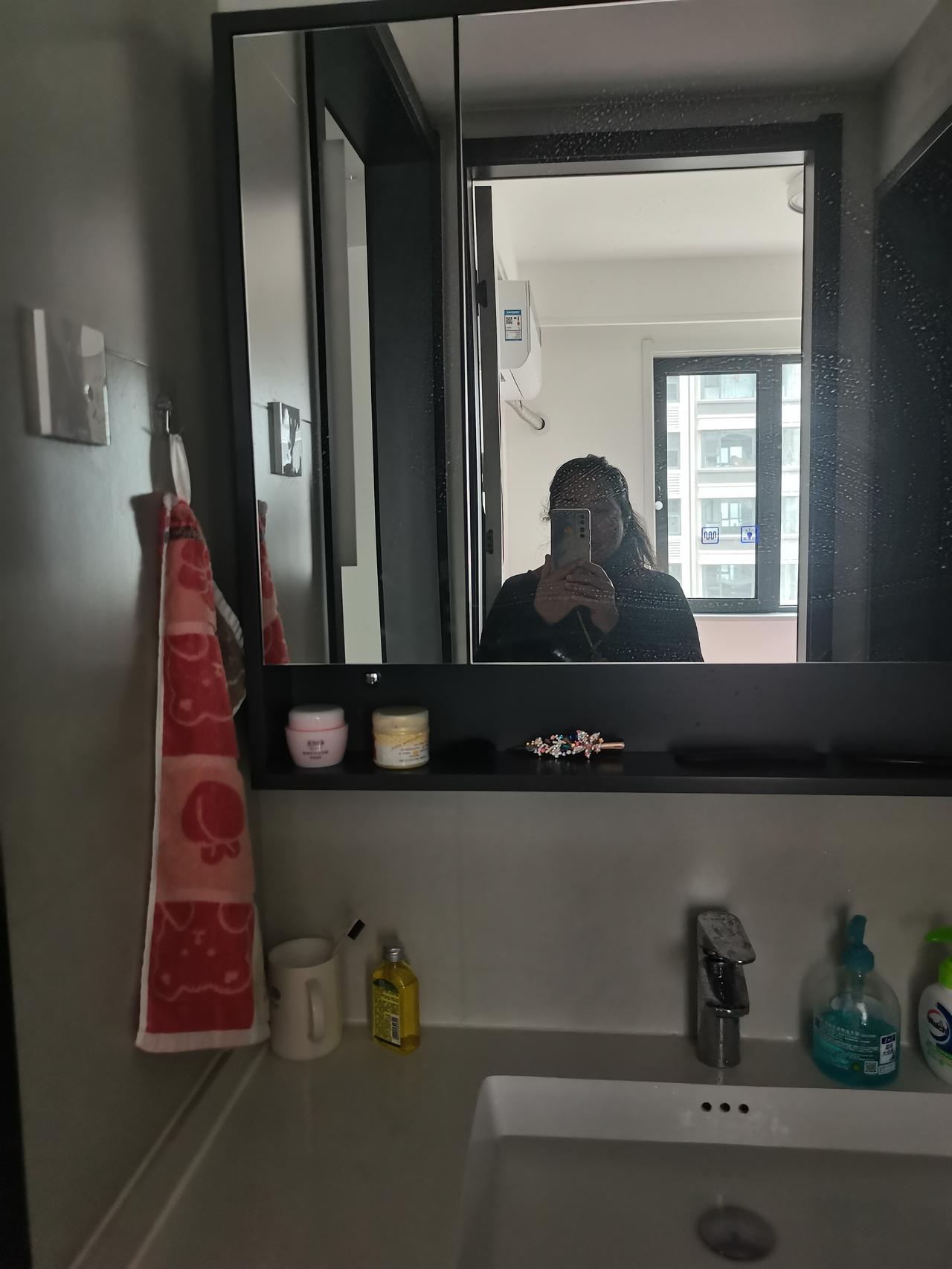 17岁时的我已经死过一回了。当年在传染科仅仅实习了3天，传染上麻疹病毒，高烧不退