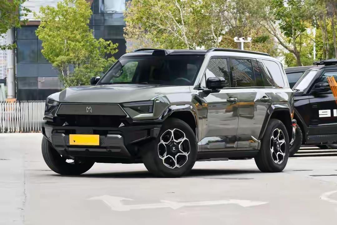 31.99万起售，含华量拉满！猛士M817Hero11月21日上市，重塑大型