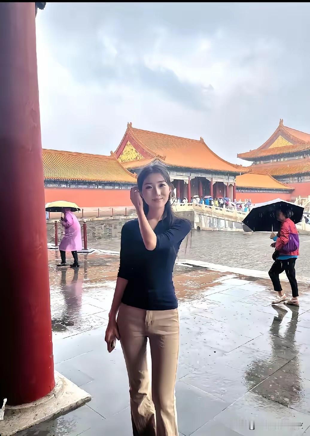 有人说，如果满清没有灭亡，这个美女肯定也是个妃子，可惜没有如果，现在的女孩如果找