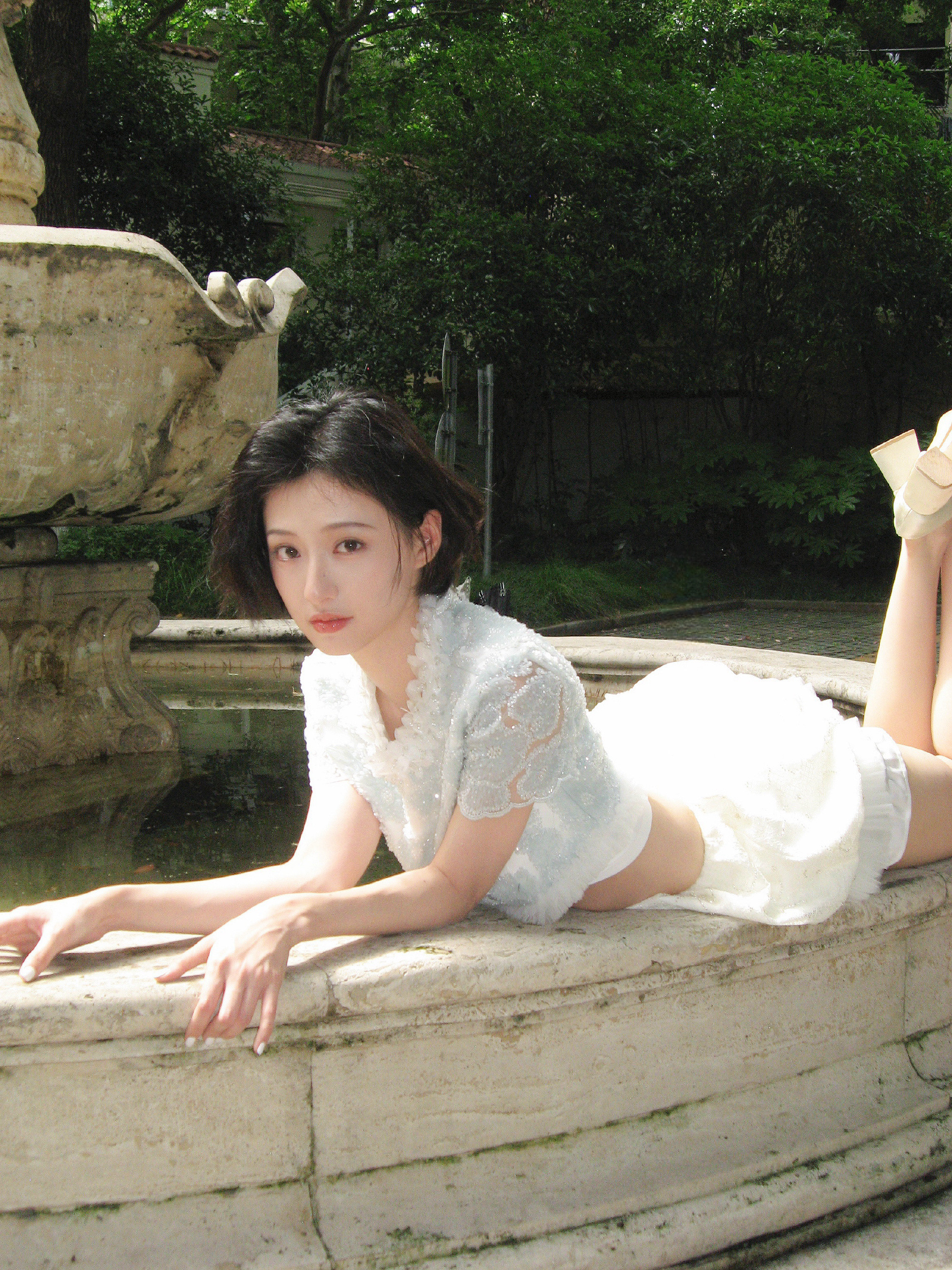 胡连馨美拍9宫格，百变穿搭，柔柔美美。胡连馨