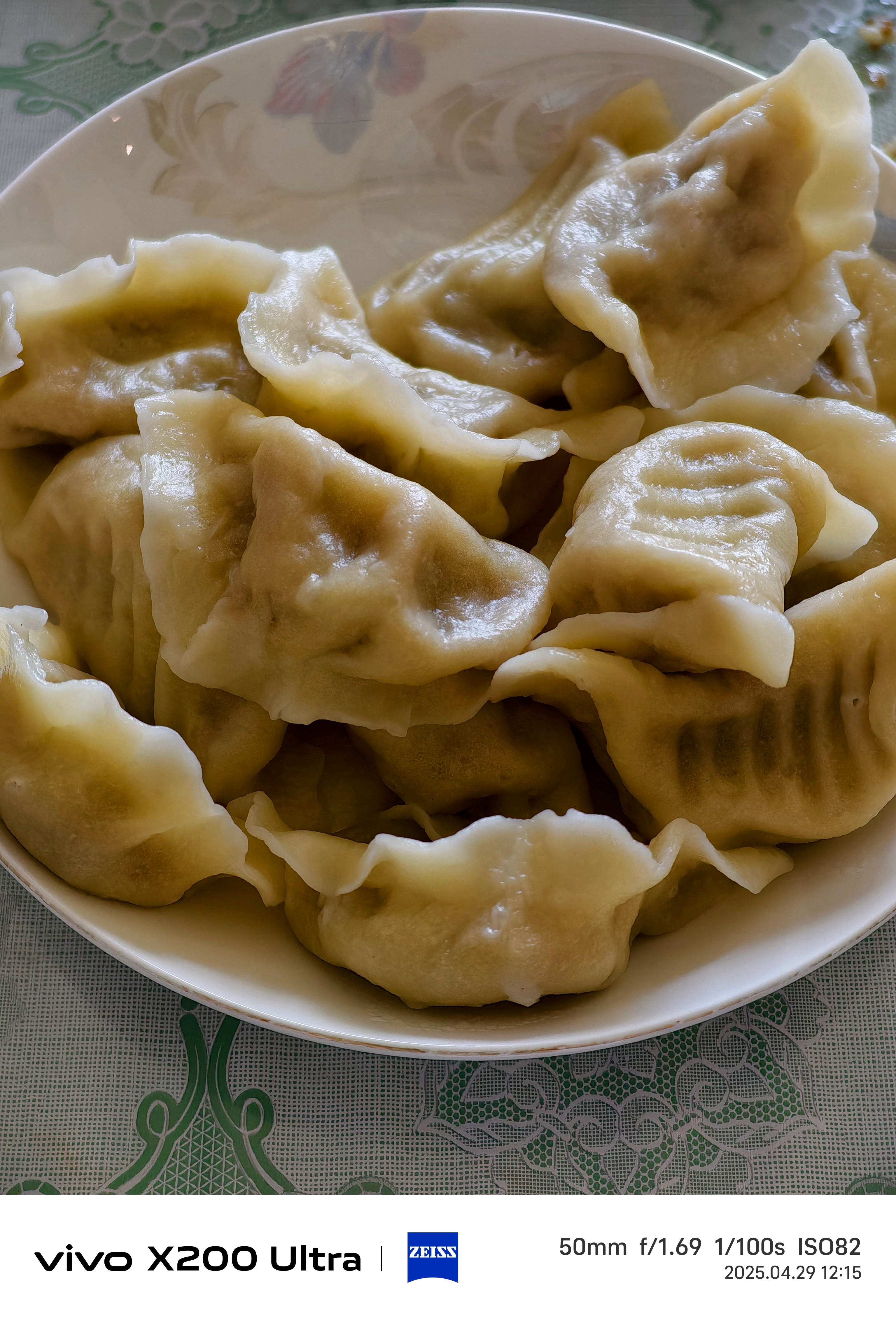 拍饺子，质感模式，鲜明魔术，自然模式，美食模式，最后是肉眼看到的饺子。​​​