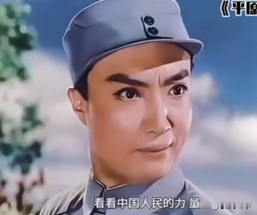 银幕上是拳拳爱国之心，可身体却诚实的躺在美国。躺在美国就算了，还要唱我爱我的祖