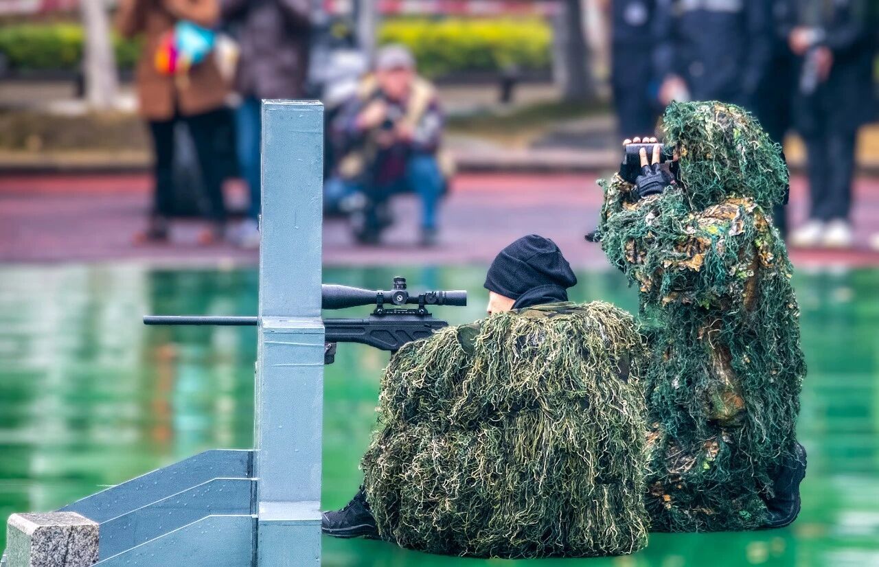 无锡特警雷豹突击队