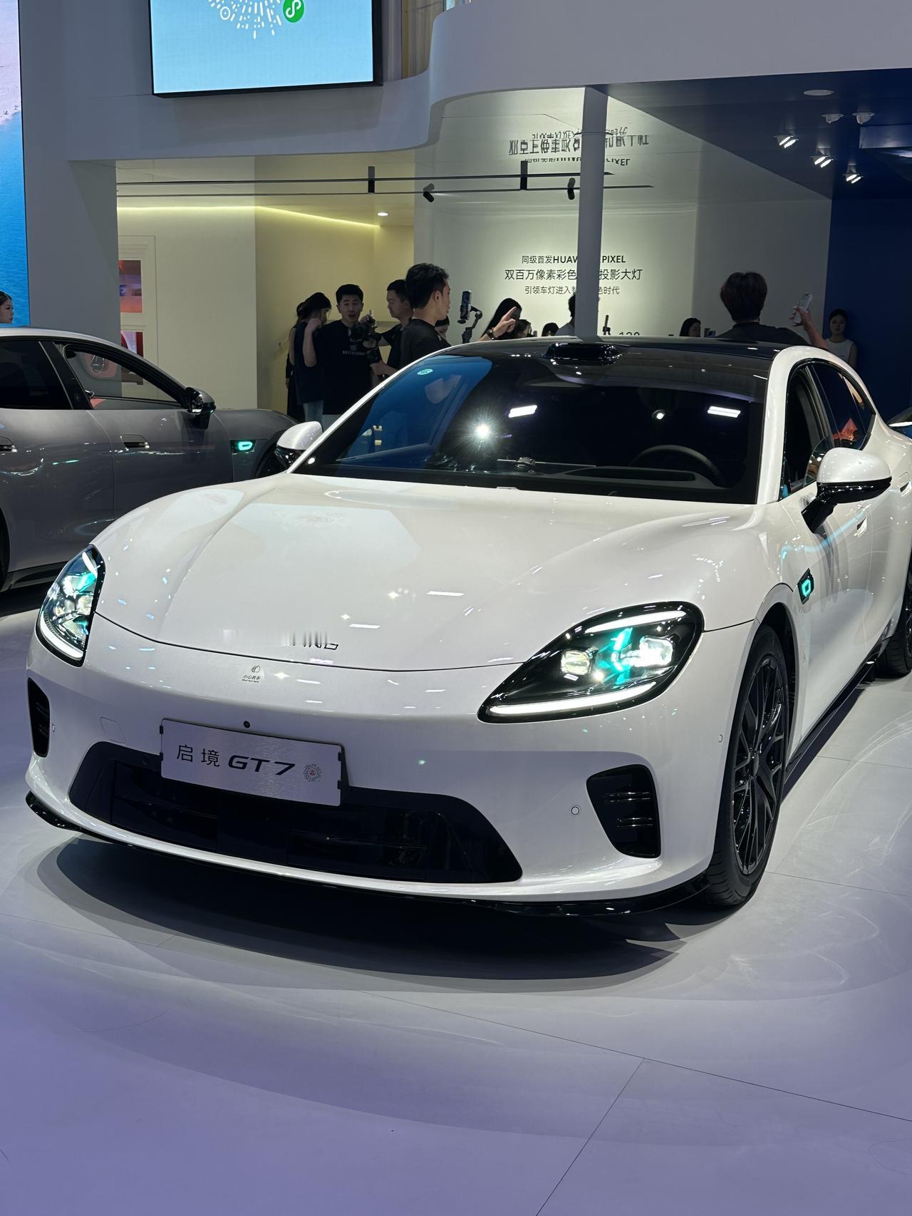 我是张哲学Lab。今年成都车展启境展台可以多留意一下——GT7和GX7双车同台，