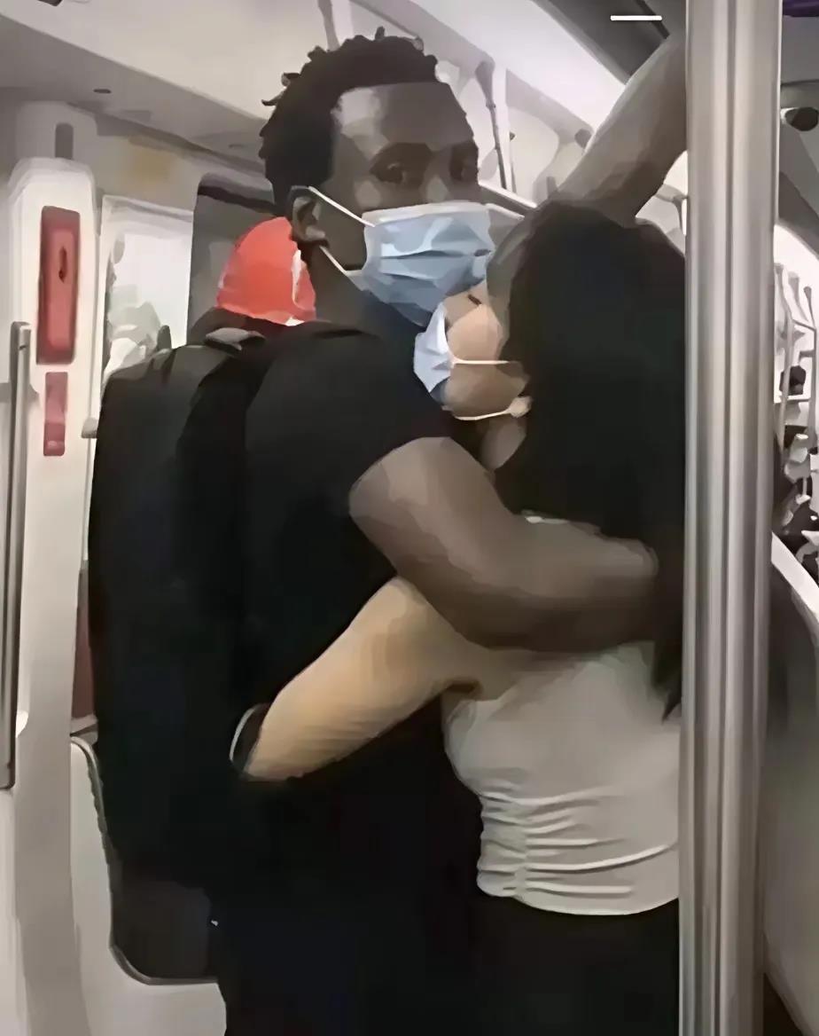 还是那一句，恋爱自由！婚姻自由！装睡的人叫不醒！偏要尝试！