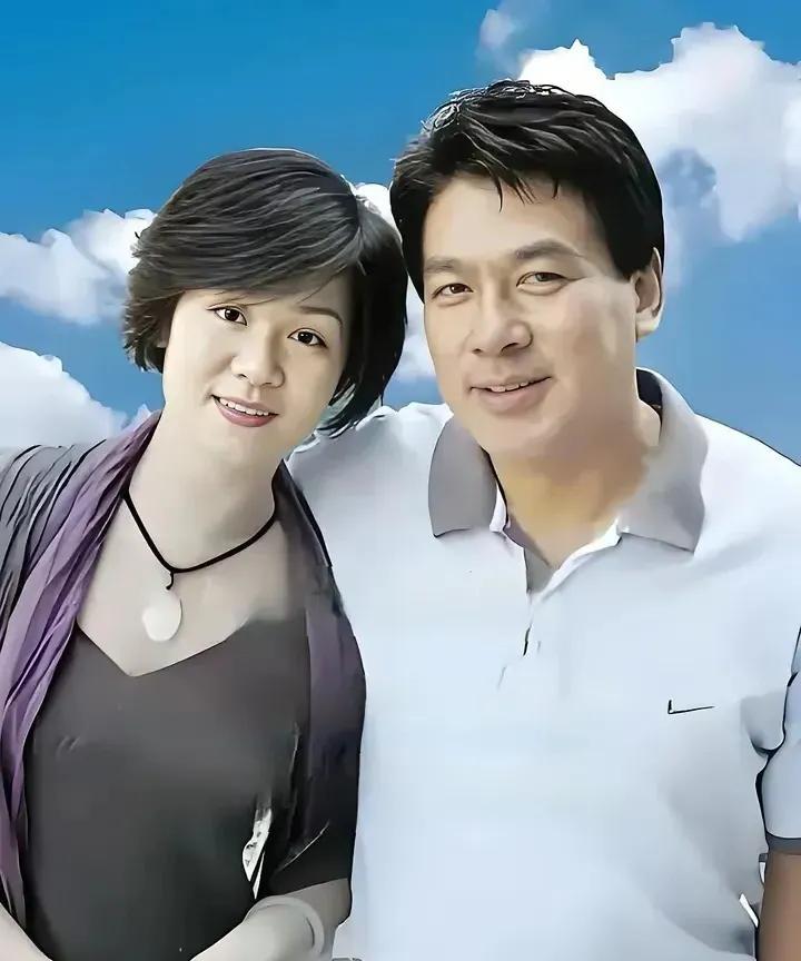 朱时茂年轻时好帅呀，而且多才多艺，42年前主演的电影《牧马人》，人们今天还是记忆