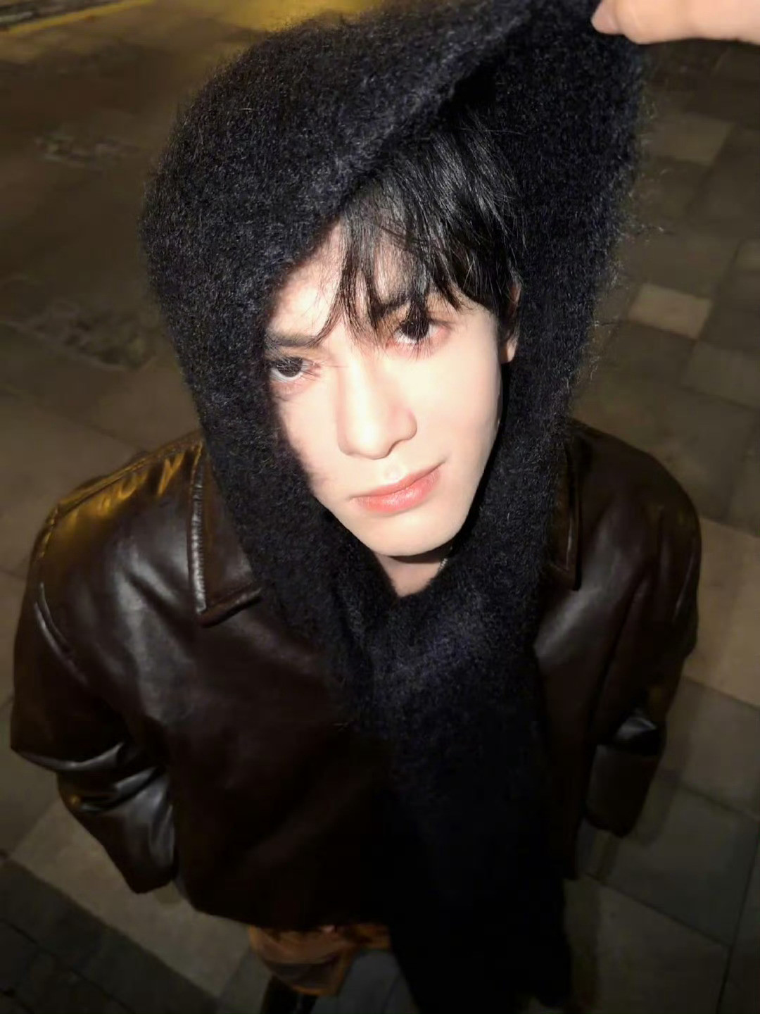 天呐噜这是小猫吗这么萌曾舜晞冷不冷呀，多穿点！