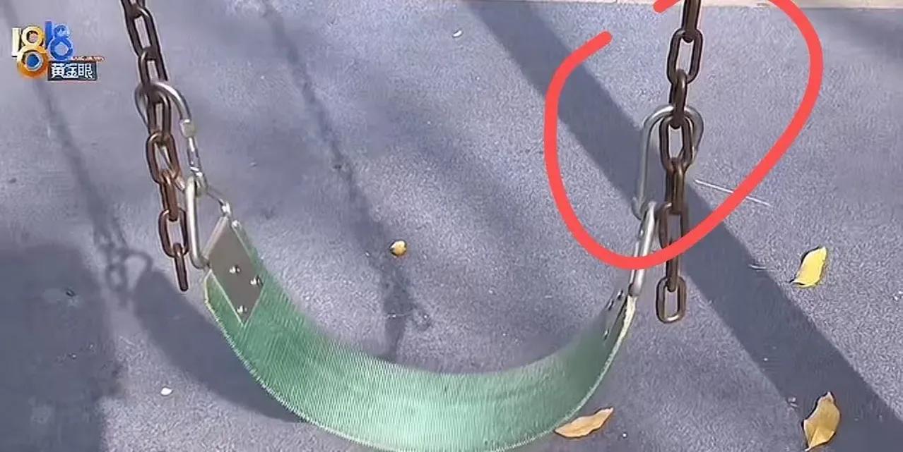 “不是业主，就不能去隔壁小区荡个秋千吗？”嘉兴这事儿，吵得挺凶。按181