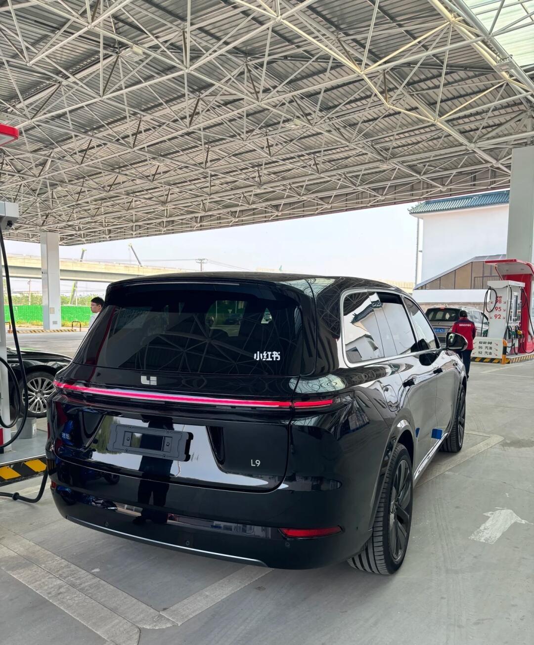 想买一台理想L9的心达到了极点