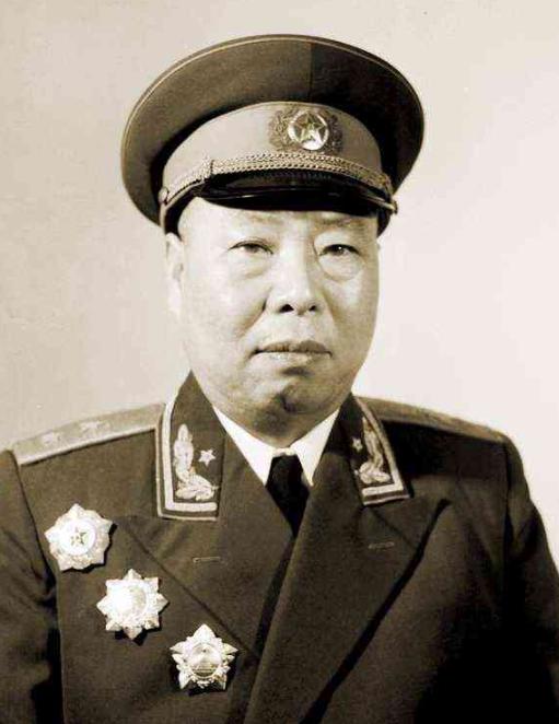1933年，倪志亮担任红四方面军参谋长，许世友，王近山等将领见到他都要敬礼，19