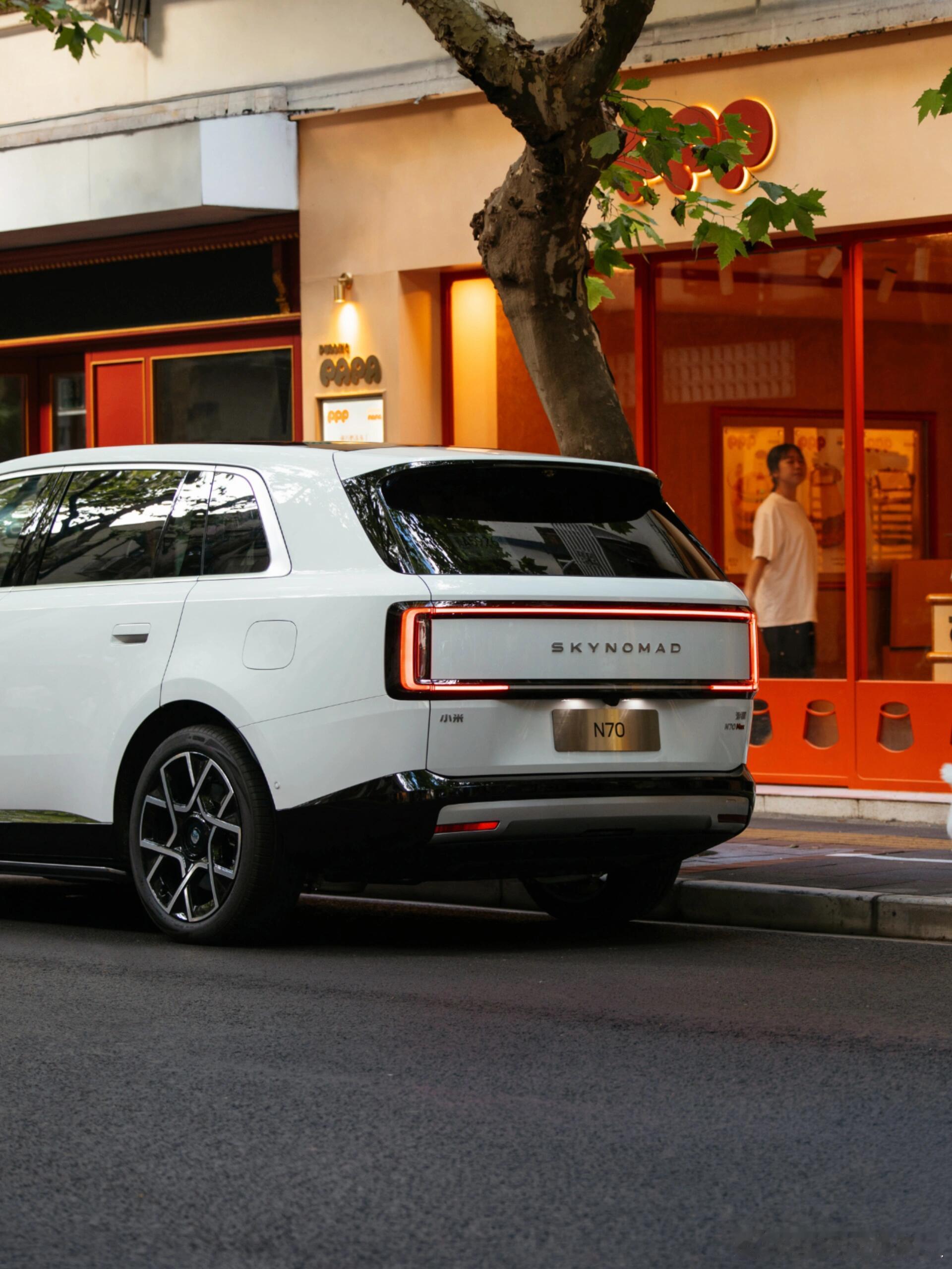 #小米澎程N70首发评测#作为25万区间的大五座SUV，澎程N70的空间表现值得看一看。第二排腿部的