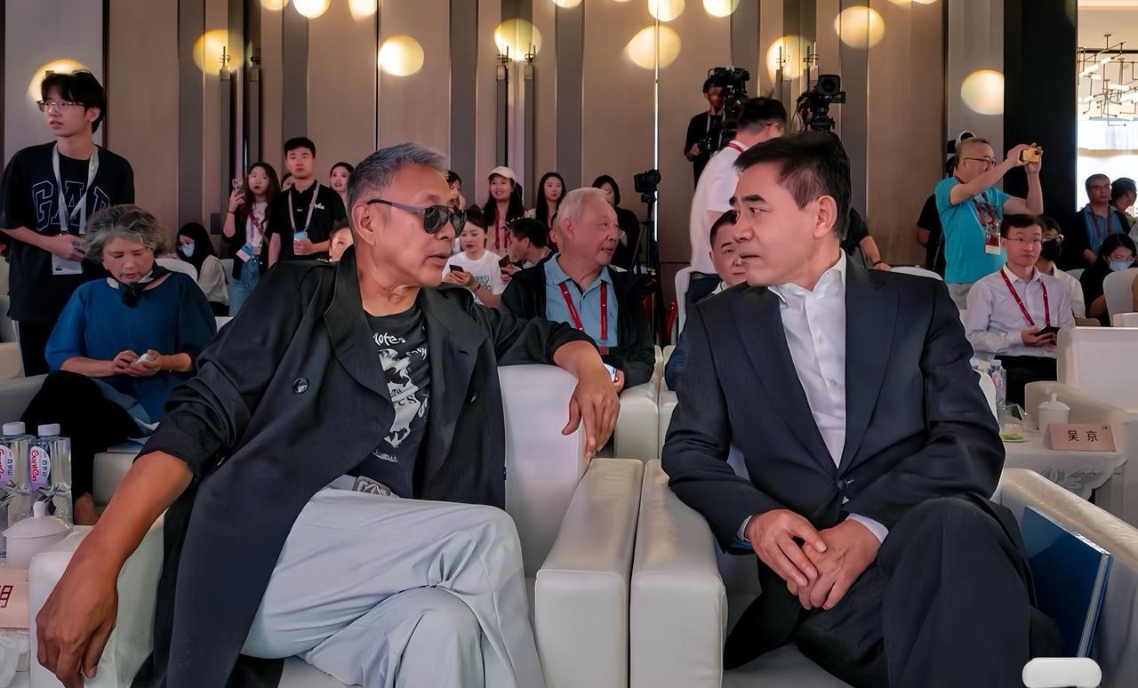 实话实说，看了这么多老戏骨的戏，真心觉得陈宝国比陈道明更对大众胃口！70岁的