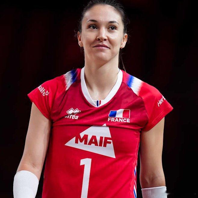2025世界女排联赛🔵⚪️🔴“一姐”卡绍特独砍26分（49扣21中8失误