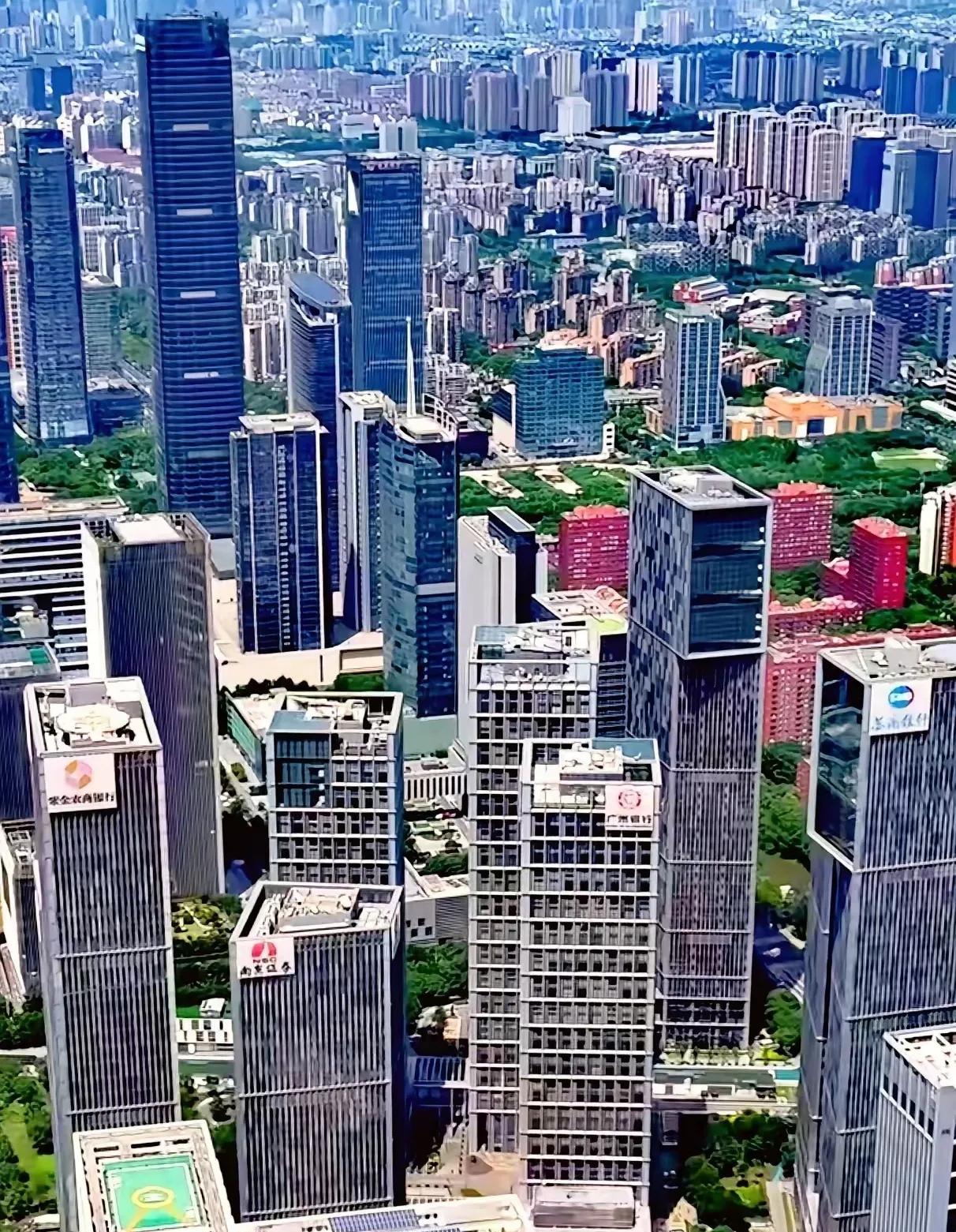 南京城市建设领先杭州！这种差距20年内都是没有办法弥补，南京是