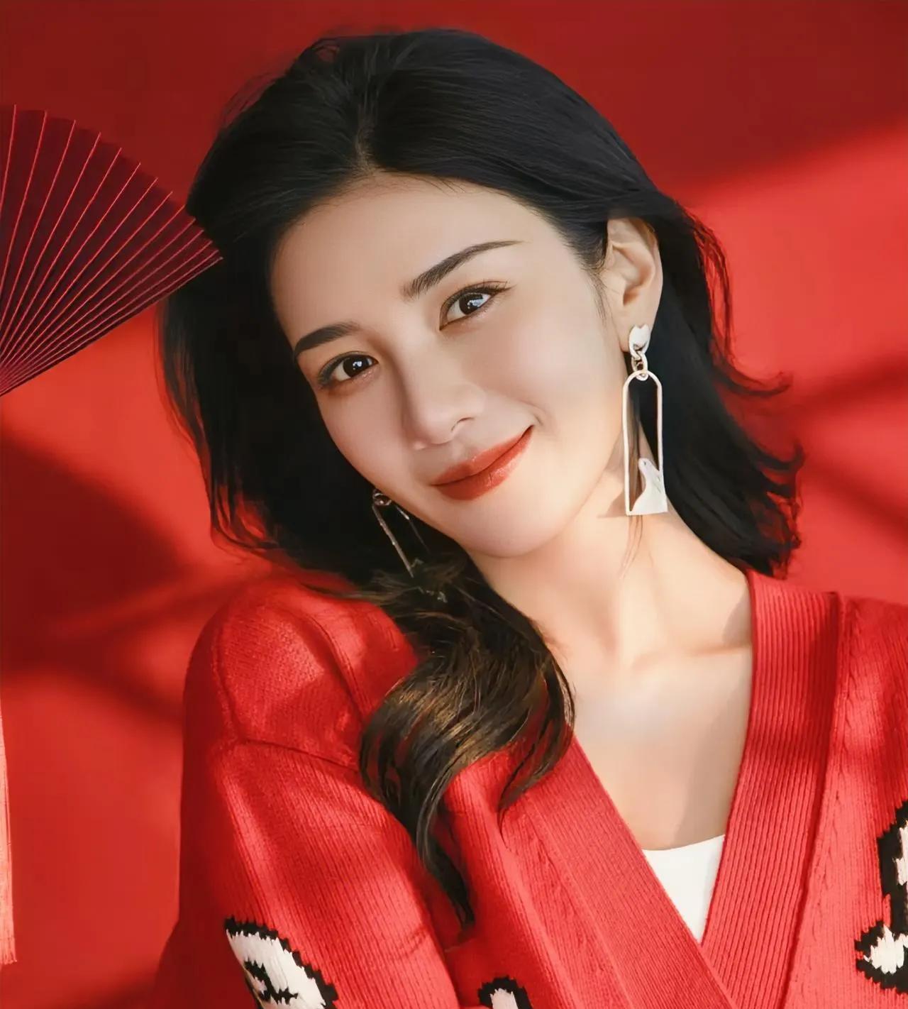 黄奕最大的错误不是找了个贩D吸D的老公黄毅清也不是在最火的时候放下一切回归家