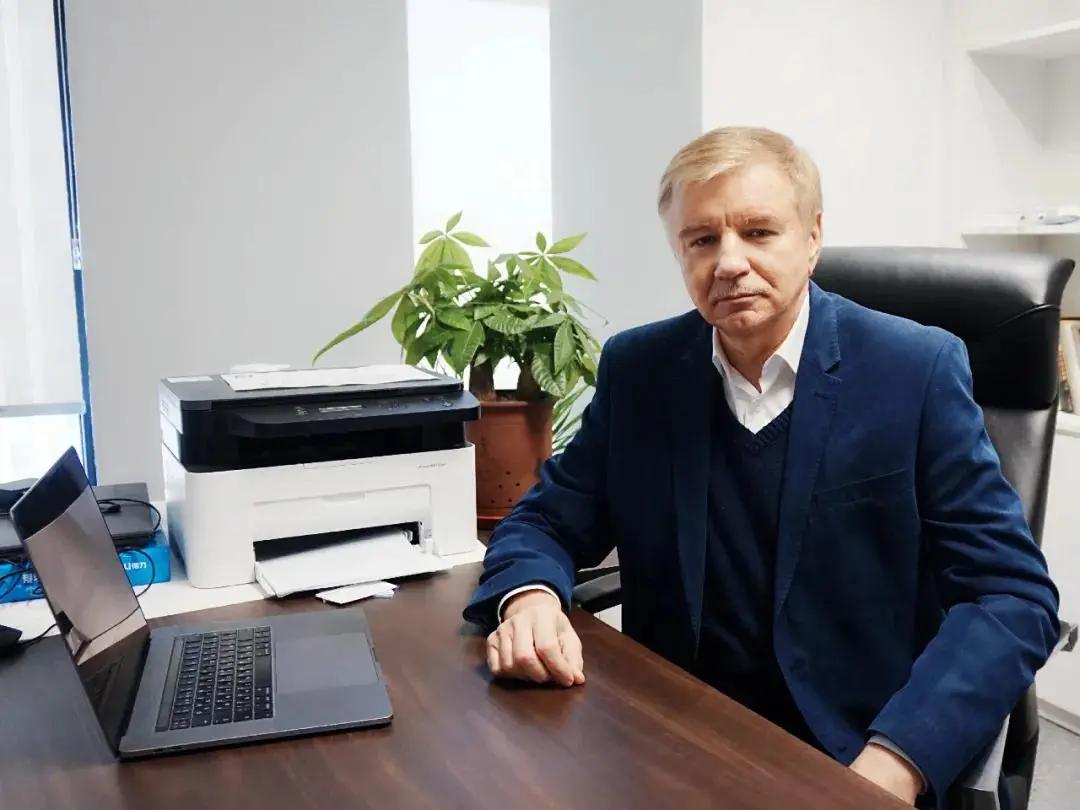 乌克兰顶尖科学家来华，首要要求不是高薪，而是恢复党员身份上世纪九十年代初苏