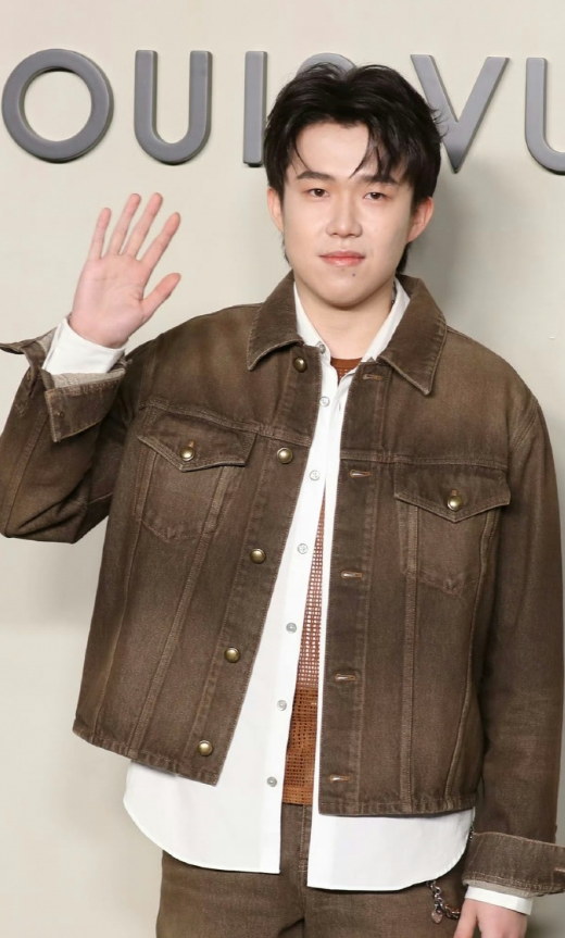 楚钦的爱心刘海太好看了，天生的美人尖帅气出众