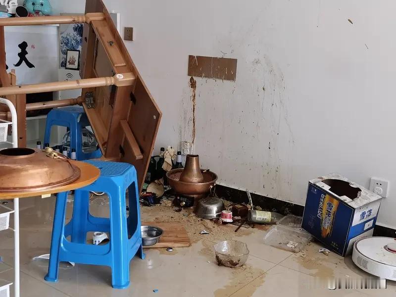 山东这对夫妻真是为了钱啥都敢干！2024年9月，李某甲和妻子朱某租了房、买