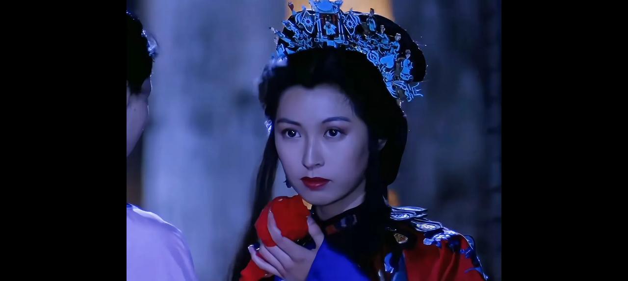 在这部作品里，郭蔼明（刘夫人）的韵味与气质简直美过李嘉欣！港姐选美时她与四大天王