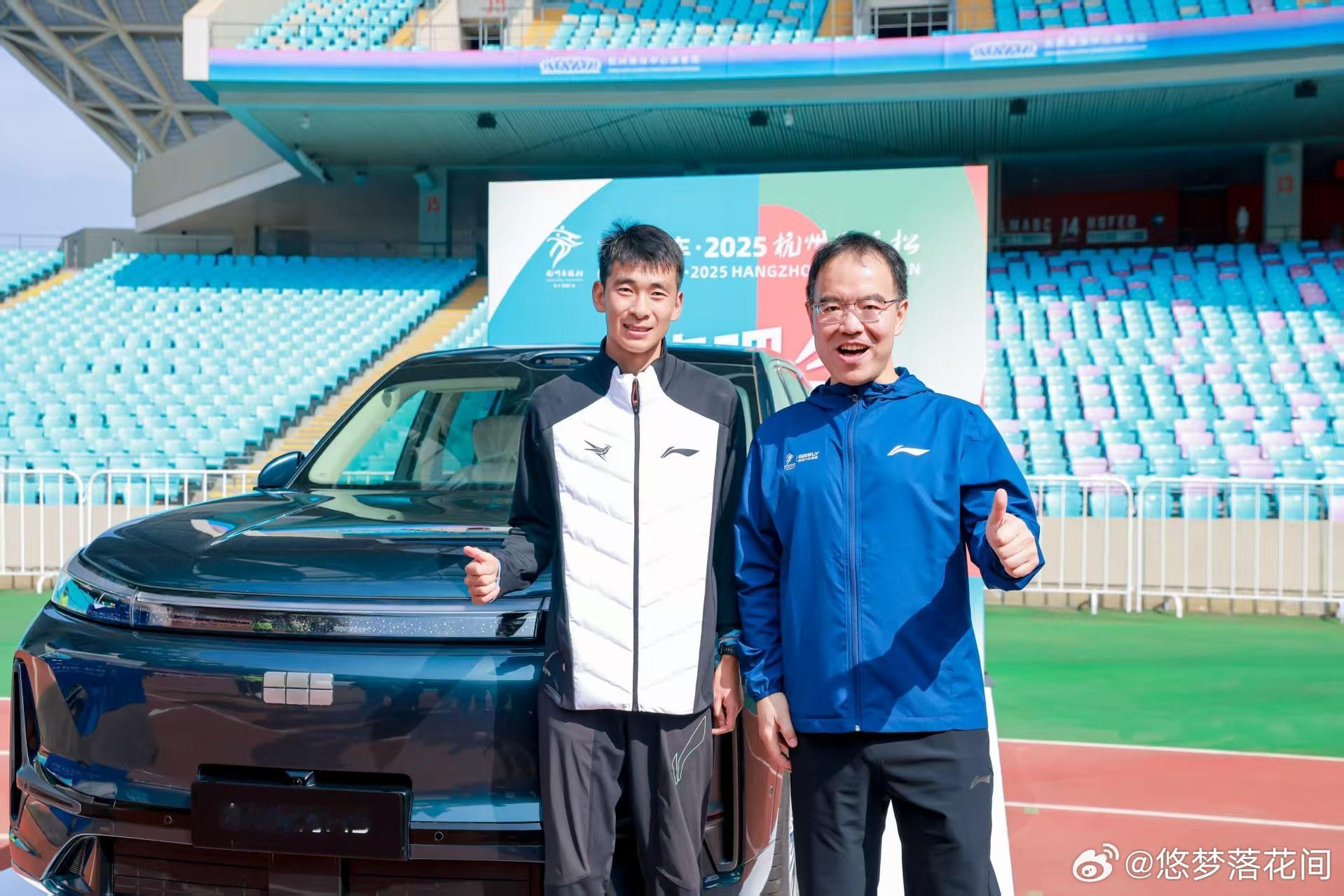 杭州马拉松让中式浪漫具象化了吉利把杭马宠成惊喜局！最美赛道风光无限，中国选手破