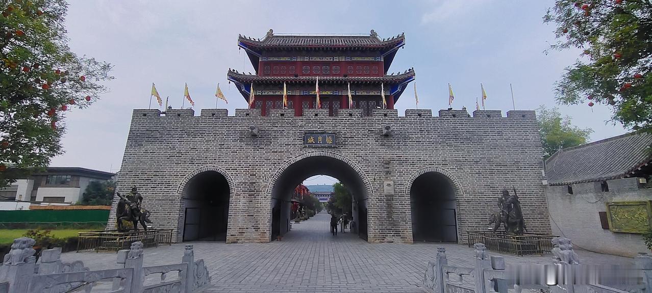总算抵达这趟自驾旅程的最终目的地洛阳！七月底我从成都启程，途经陕西、山西、河北、
