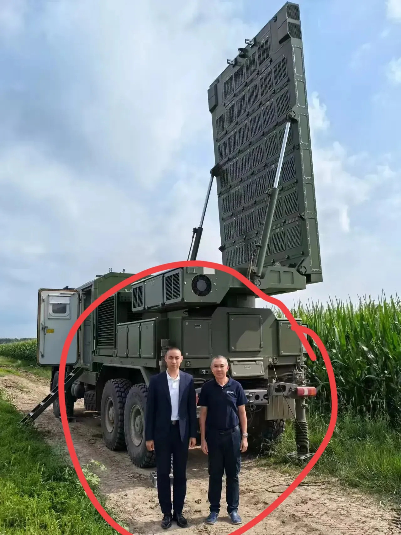 泰国武官接收中国先进反炮兵雷达：大事！7月26日下午，泰国武官与陆军通信局、电