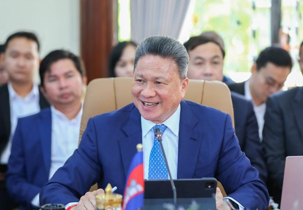 柬埔寨找中国了当地时间9日，柬埔寨首都金边格外热闹，中柬公私领域对话机制首次