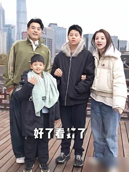 14年，陈龙用一万块生活费，赢了。婚后，他主动上交所有收入，每月只留一万。