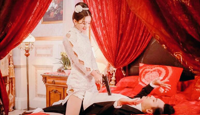 1915年，15岁的徐若燕嫁给30多岁的杨毓璋为妾，因为生了儿子，徐若燕被升为姨