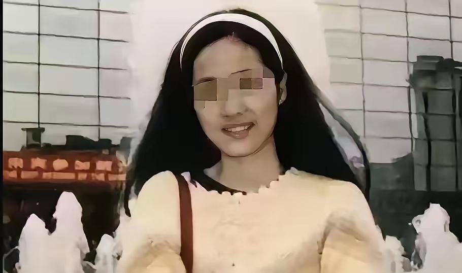 看完这个养女的经历只觉得浑身发冷，很多人只看见施暴者的残忍，却忽略