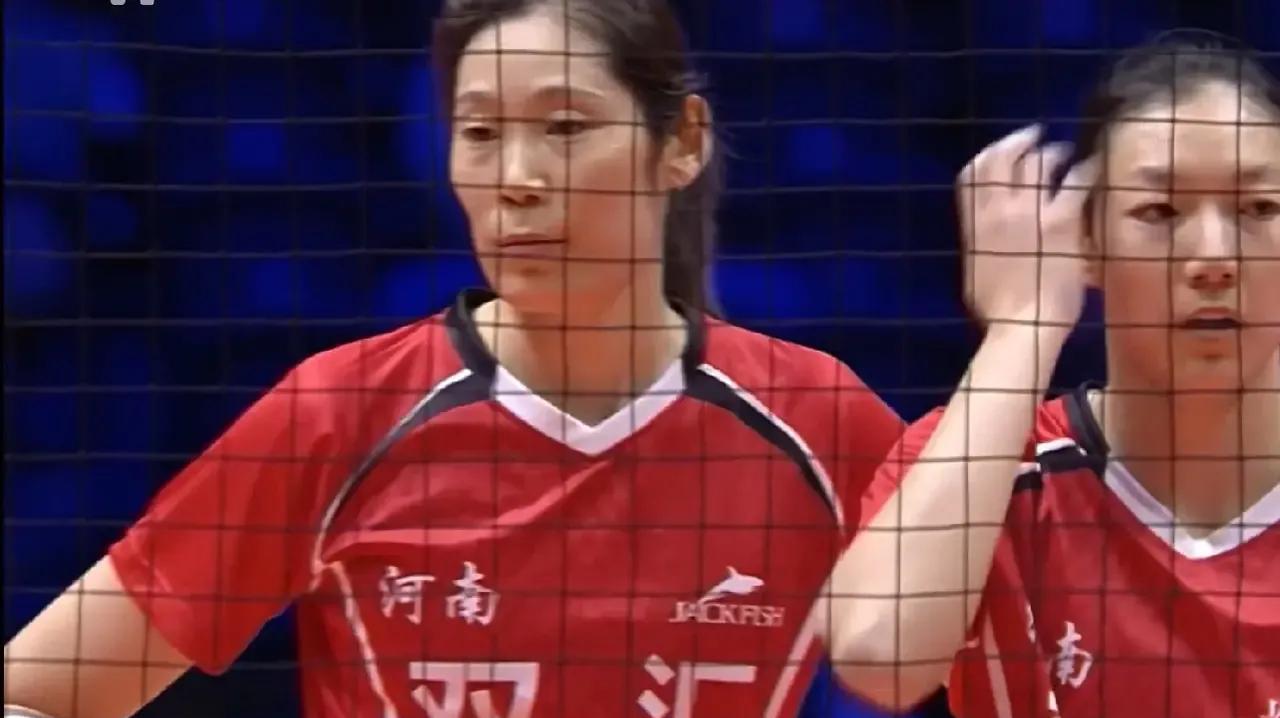 河南女排，被零封的背后：底蕴的欠缺，也有技战术的不足；说到底蕴；这个队