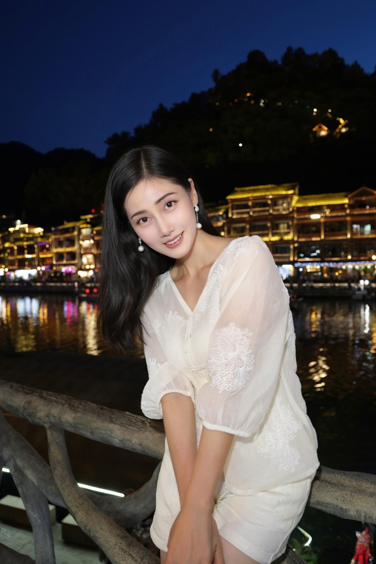 凤凰古城，暖风沉醉的傍晚