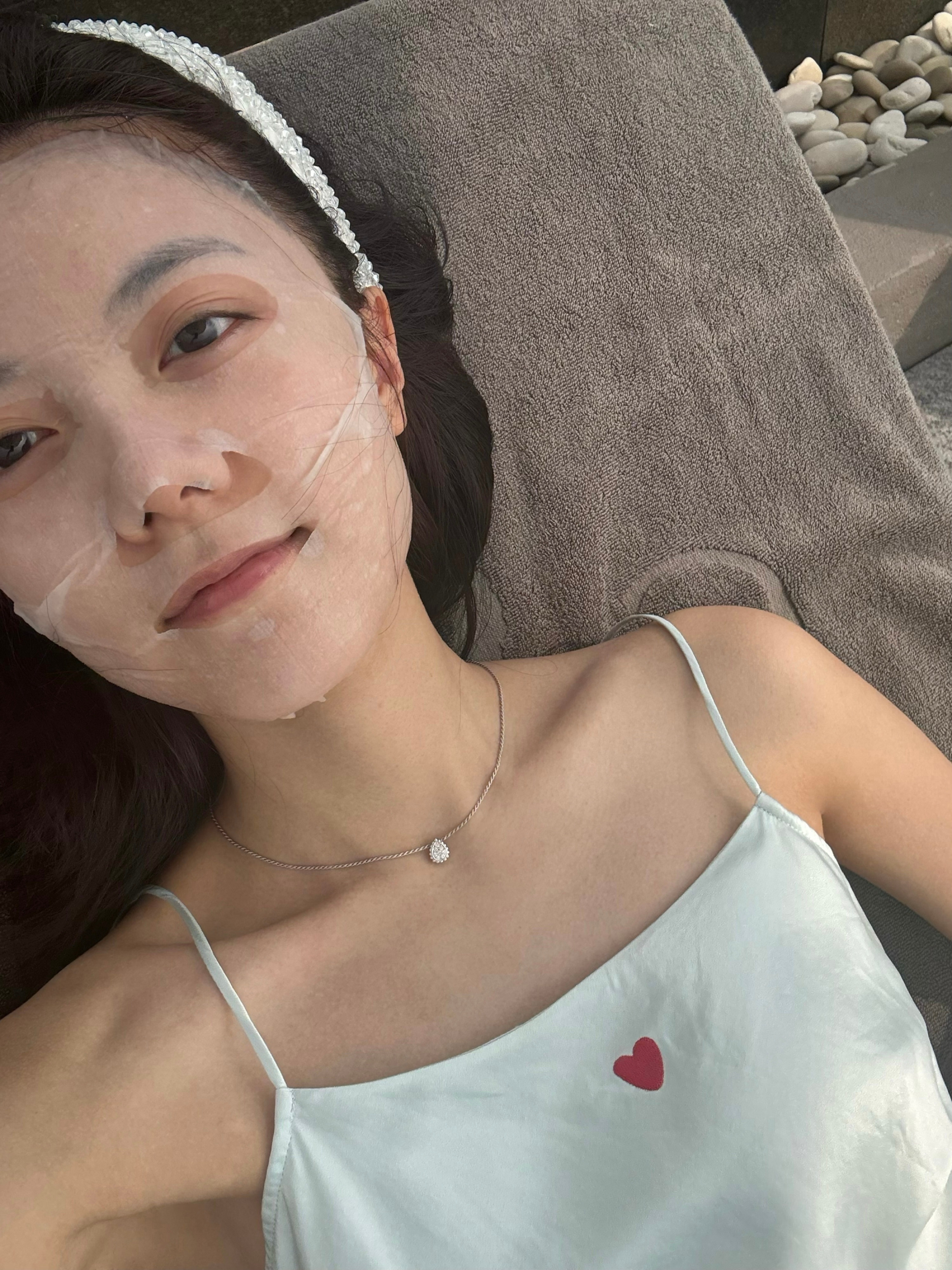 真的好漂亮好明媚的麦麦素颜也很能打的小女孩🥺赵今麦泳衣​​​