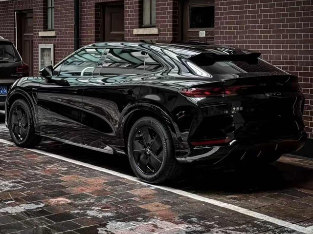 帅是真的帅呀就是不知道出了新款是什么样子的