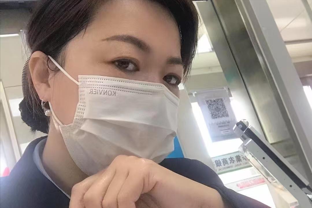 我刚在银行上班的时候是1993年，那时候银行的利率很高。但是，那时候的利率是