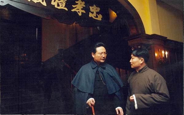 南京，蒋介石的大本营。8000名职业特务日夜巡逻，被蒋介石亲口称为"铁桶一样的城