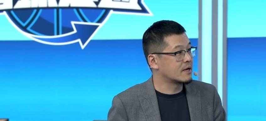 杨毅：火箭管理层将要交易杰伦格林了！最近，在一档国内篮球节目上，篮球名嘴杨毅将季