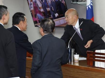 现在台湾的军购案有一个时间点非常关键，虽然蓝绿白党团在5月6日就军购案的协商依然