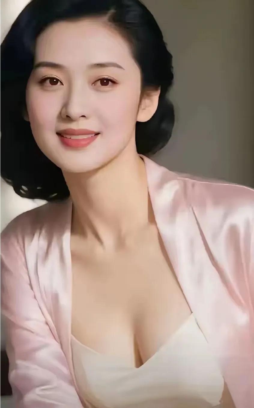 七绝•心茧悄悄日历已翻篇，心茧千层渐释然。若使春韶真可驻，而今迈步向