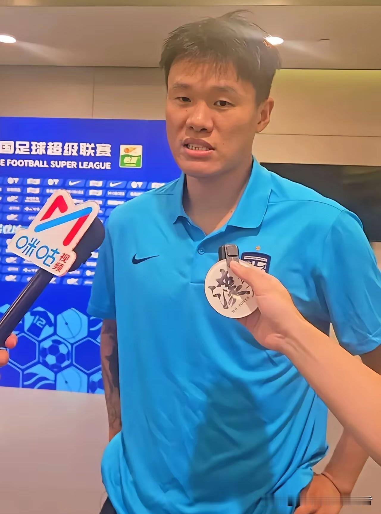 武汉三镇，真的“三震”！本来请李昂来是当灭火队员的，前面几场也确实拼了，为三