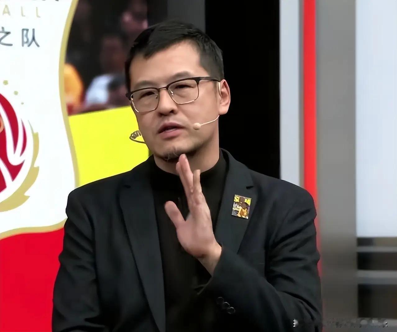 杨毅提出质疑：CBA可以打，全运会可以打，为何男篮比赛打不了？随着中国男篮连