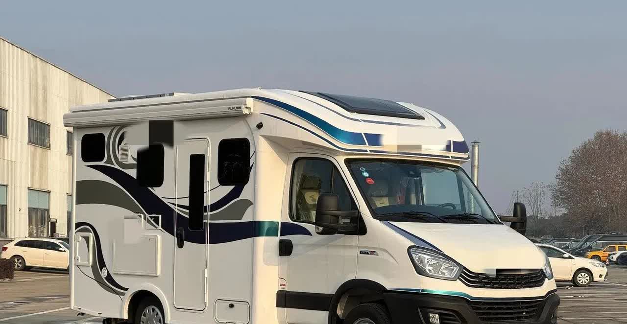 自驾旅游不要买房车，千万不要买房车，买房车你就是个二傻子，不管你有没有钱？都绝对