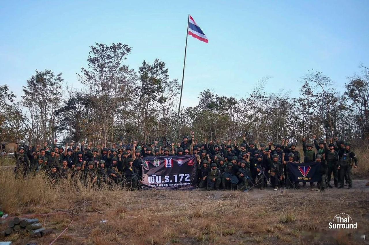 12月15日晚，泰军成功夺回500高地后，从柬埔寨军队手中缴获了大量中国制造的武