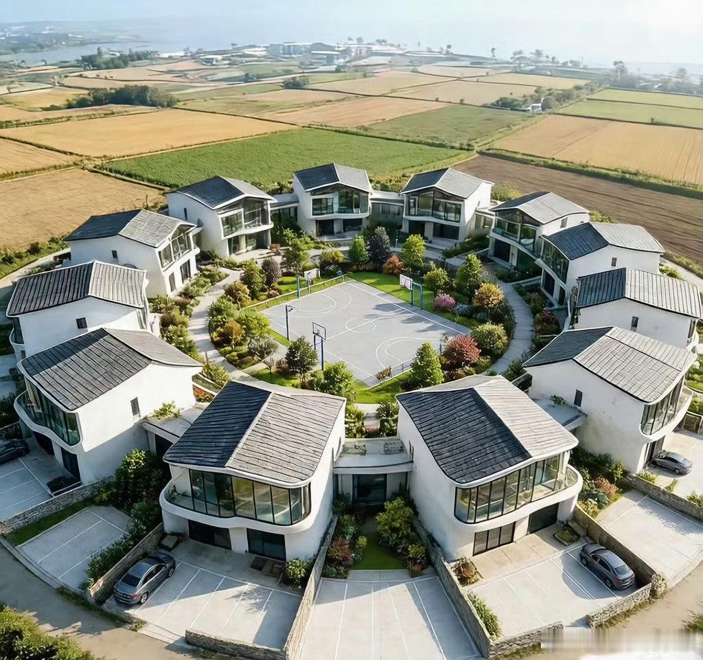 有钱人任性一个家族就是一个圈，中间是公园，外面是菜地，或者是私家停车位，是不是很有未来感？​​​