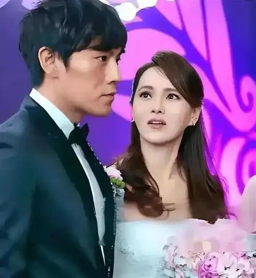秦昊在综艺里聊起和伊能静结婚时的经济状况，直白得让人惊讶：当时伊能静卡里已经有六