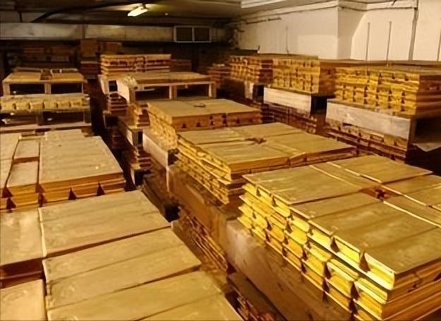 我国存放在美国的600吨黄金，到底还能不能运回来？很遗憾，大概率不能。美国手里攥