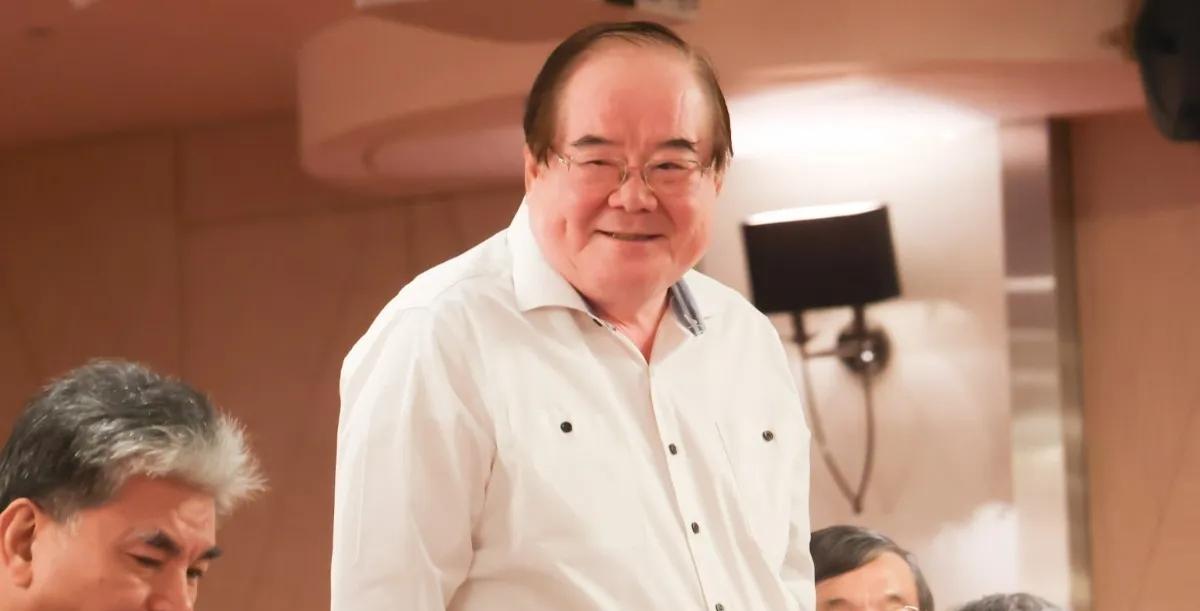 李乾龙座车被安装追踪器，新北警局称，李乾龙拒绝报案。李乾龙拒绝报案，不是李乾龙怕