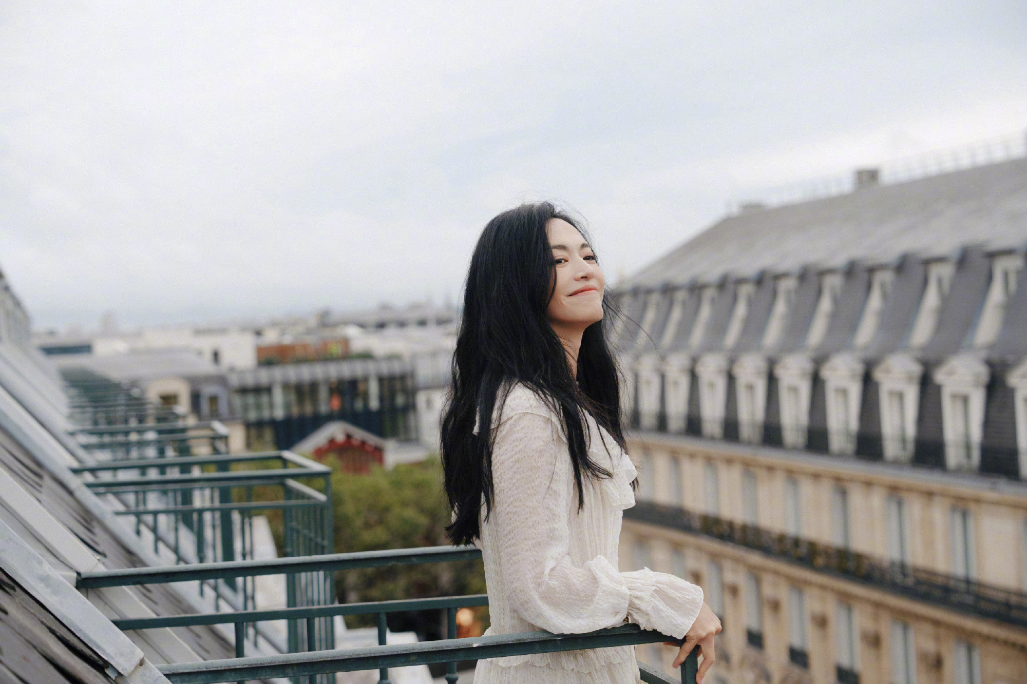 姚晨：今日份淡雅的Chloé女郎