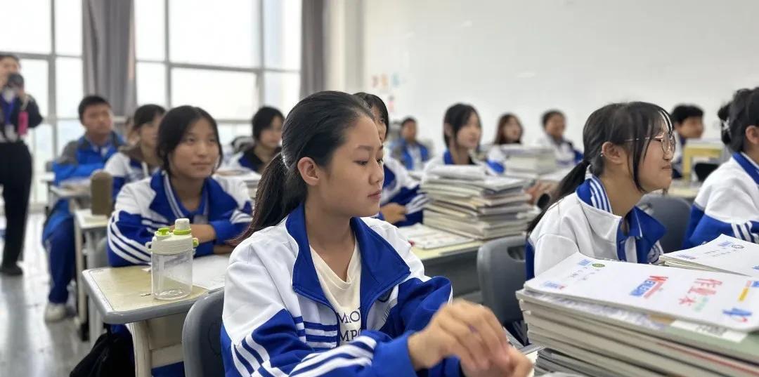 上了高中后，有哪些坑不能踩？过来人的几点建议分享给你1、高中三年的知识点，一年